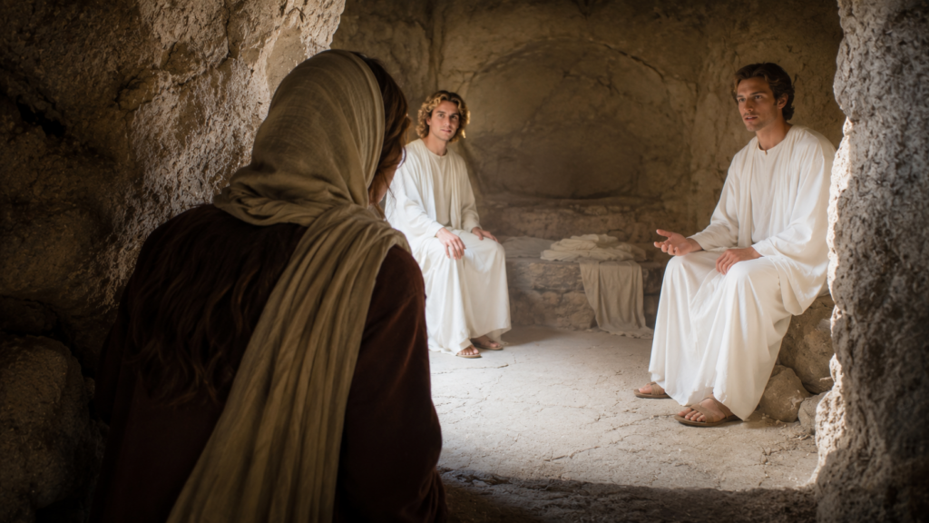 PER369 Marie de Magdala parle avec les deux hommes